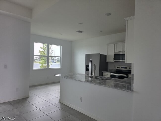 Building Photo - 408 NW 31st Pl
