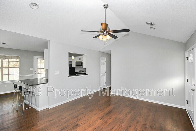Building Photo - 141 Brookshire Dr