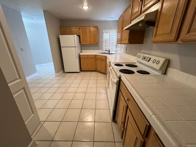 Building Photo - Beautifully Renovated 3-bedroom Home for Rent
