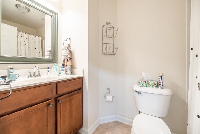 Building Photo - Beautiful 3-Bed, 2.5 Bath Townhome Available on 8/15!