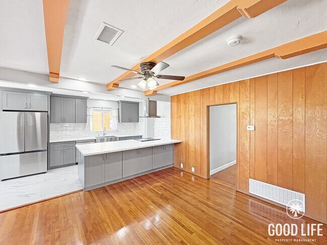 Building Photo - zIsla Vista Dr