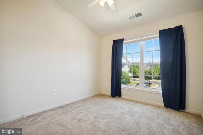 Building Photo - 41685 St Albans Terrace