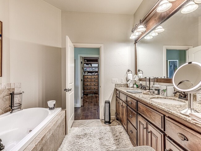 Building Photo - End Unit- @ Muirfield Village- Classic Bill Roberts Custom Built- 4 Bedrooms+ Media Room- Close t...