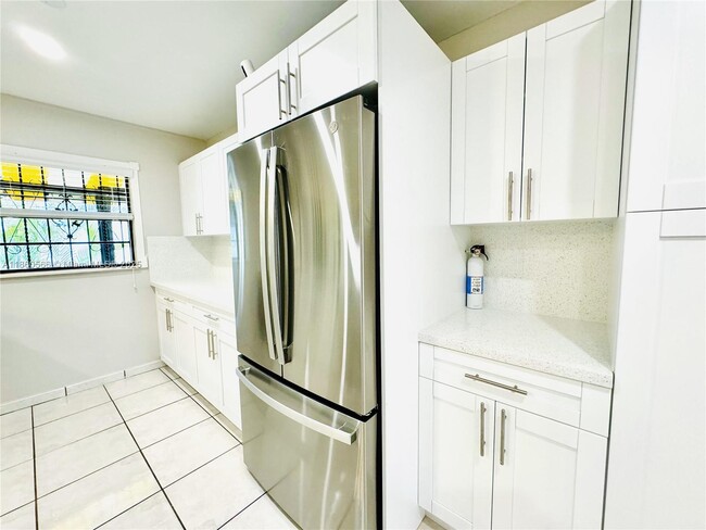 Building Photo - 6950 Sharpecroft Ct