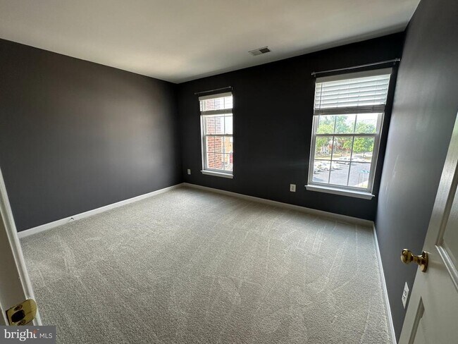 Building Photo - 43395 Allisons Ridge Terrace