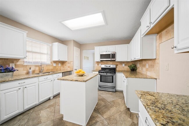 Building Photo - 14115 Cascade Falls Dr