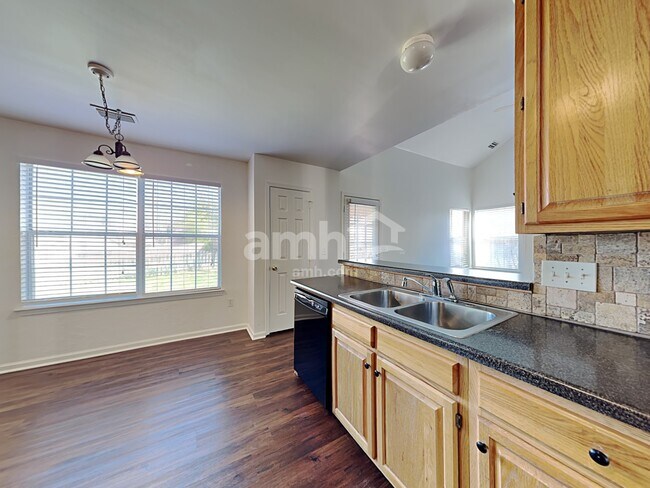 Building Photo - 4 Cherrystone Ct