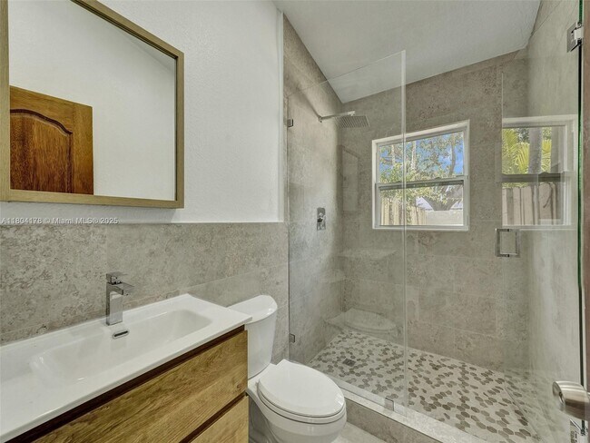 Building Photo - 8913 NW 194th Terrace