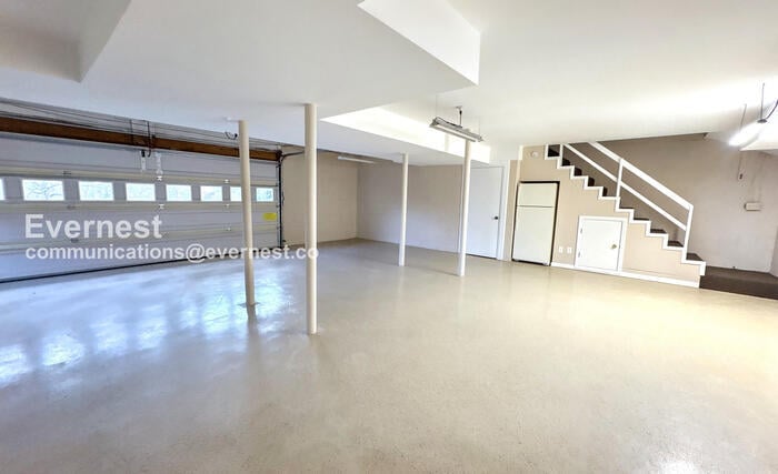 Building Photo - 1828 Jacobs Ln