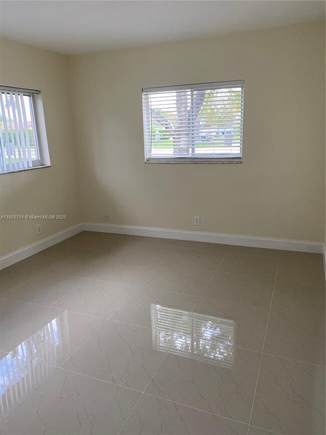 Building Photo - 4060 NW 110th Ave