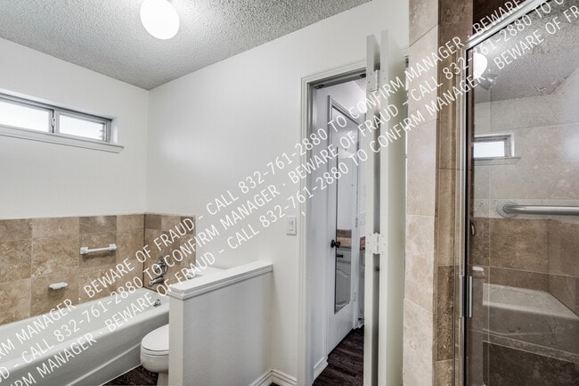 Building Photo - 4536 Jenning Dr