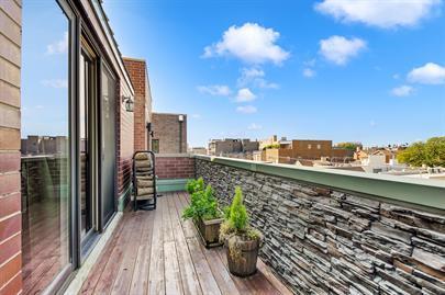 Building Photo - Rare Oversized Fully Furnished 3 Bed / 2.5 Bath 2,800+ SF Duplex with Private 1,000 SF Roof Deck ...