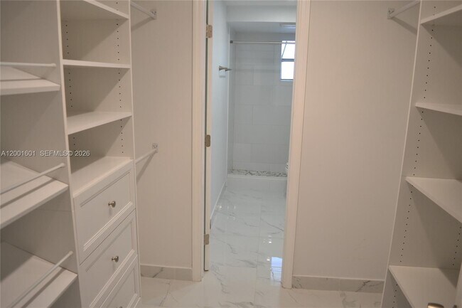 Building Photo - 220 NW 87th Ave