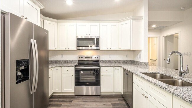 Building Photo - 151 Malauka Rd