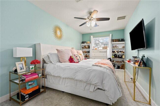 Building Photo - 5004 Westfield Dr