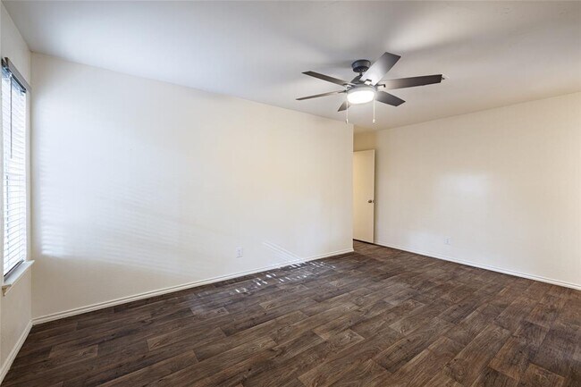 Building Photo - 9848 Weir Lp Cir