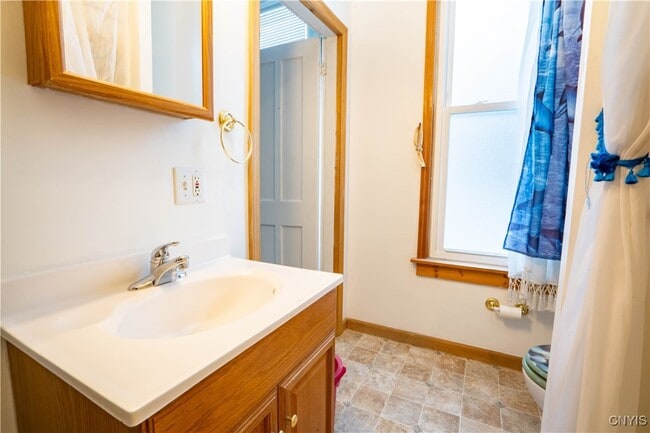 Building Photo - 13 W Monroe St