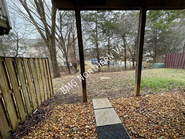 Building Photo - 22525 Maison Carree Square