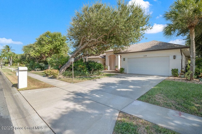 Building Photo - 129 Signature Dr