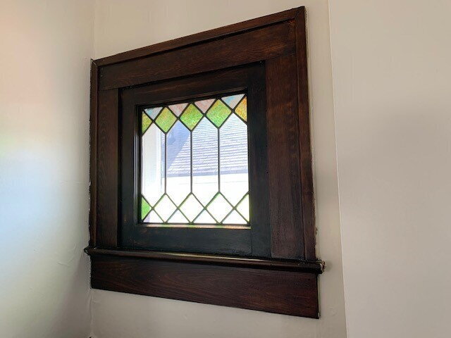 Building Photo - NEAR EASTSIDE 2BR BUNGALOW RECENTLY UPDATED!
