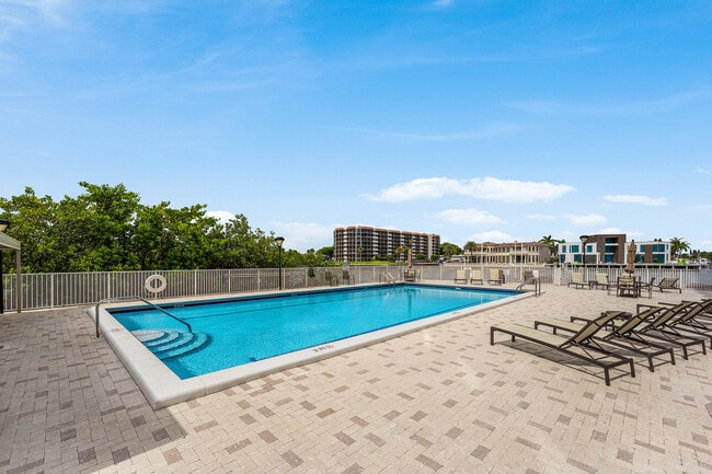 Building Photo - 3908 S Ocean Blvd