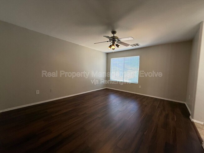 Building Photo - 3930 W Irwin Ave