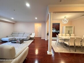 Building Photo - 112 Regency Ct