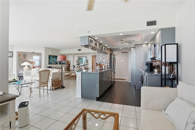 Building Photo - 6101 Pelican Bay Blvd