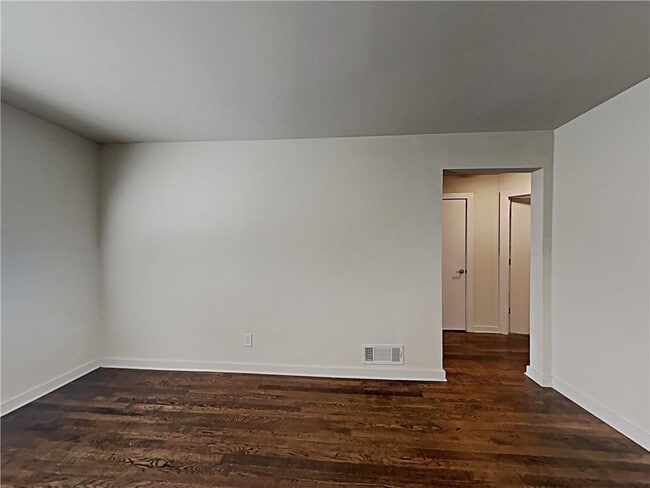 Building Photo - 880 N Highland Ave NE