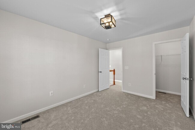 Building Photo - 7722 Yalta Way