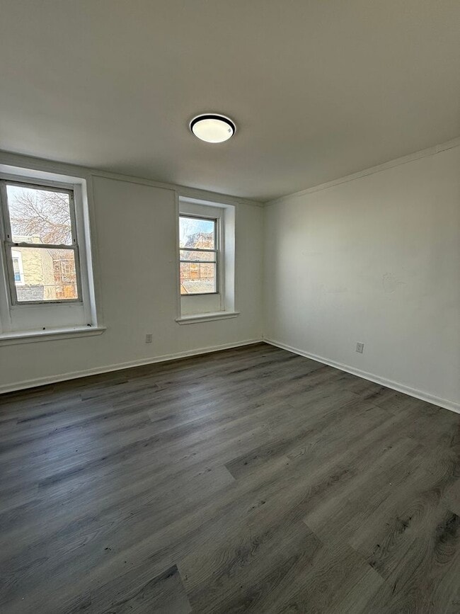 Building Photo - 538 Bailey St