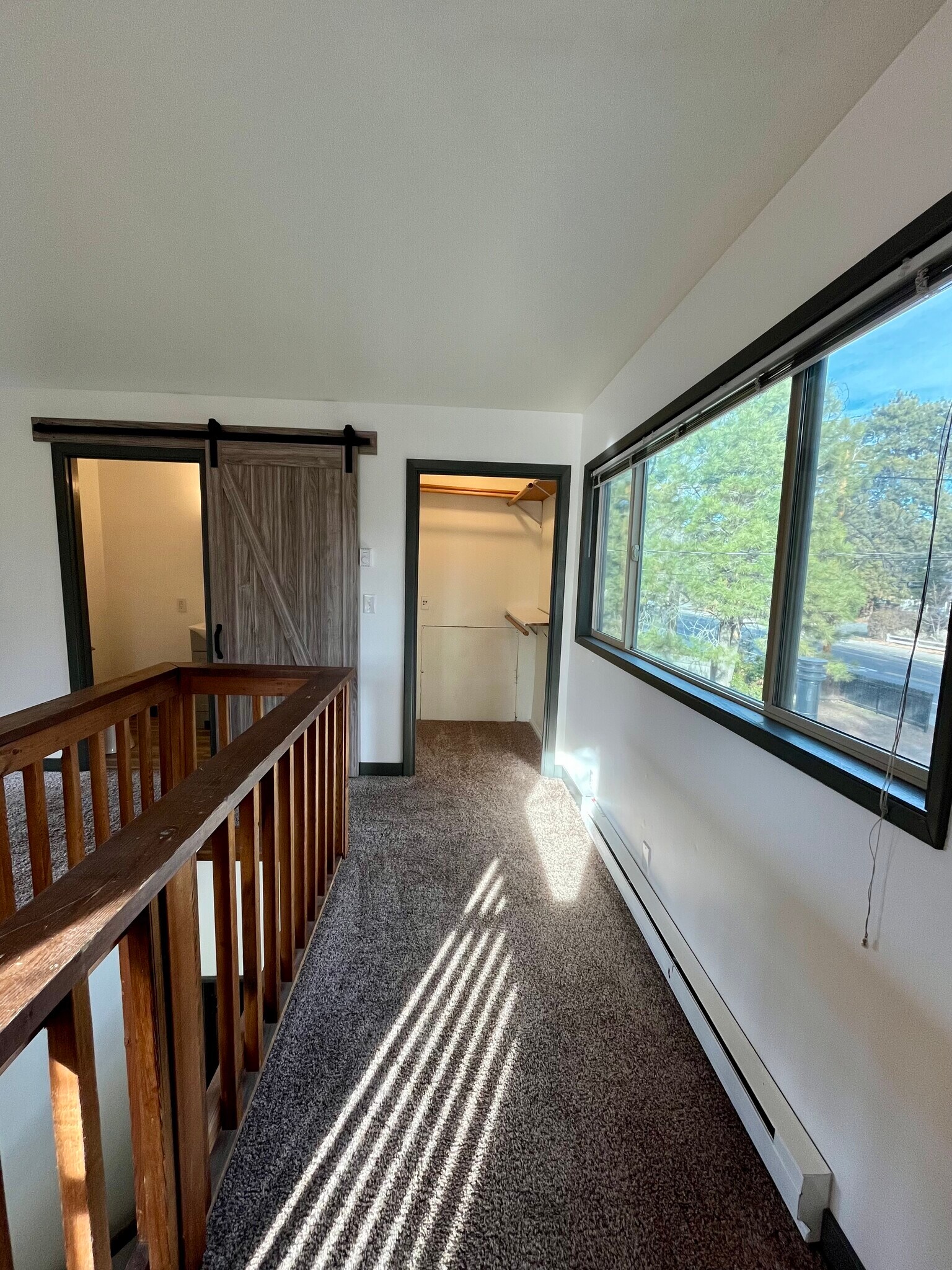 Building Photo - 1421 NE 8th St