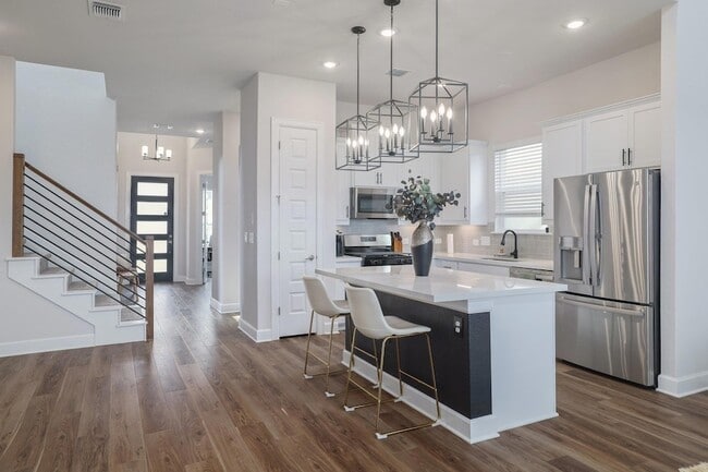 Building Photo - 4906 Seadrift Dr