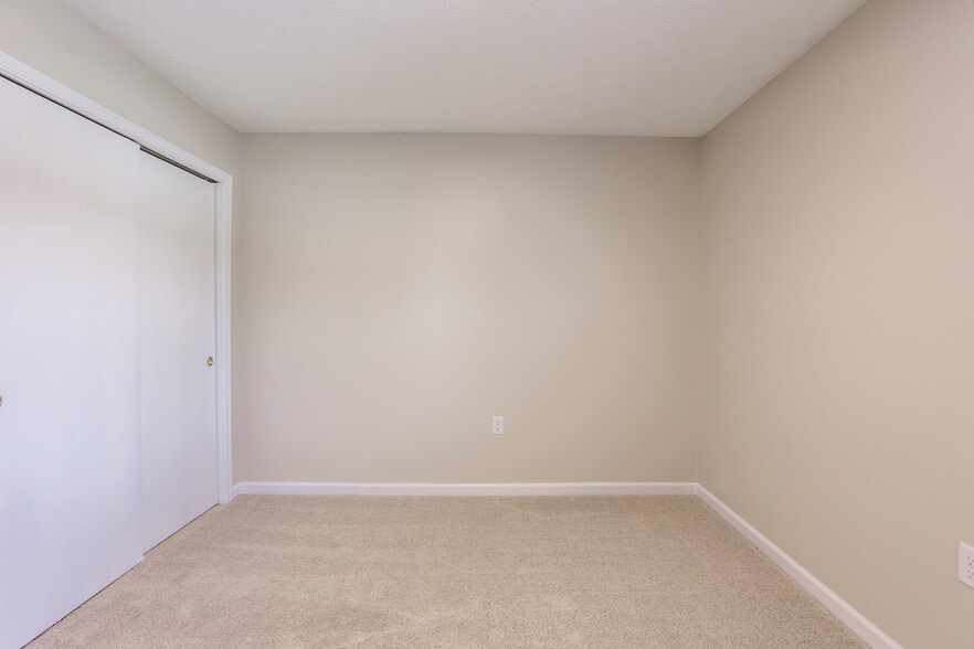 Building Photo - 6130 Bethesda Way