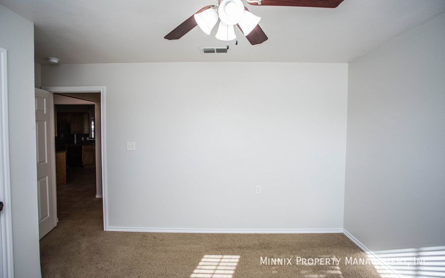 Building Photo - 2214 100th St