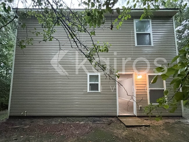 Building Photo - 945 Clayton Ct
