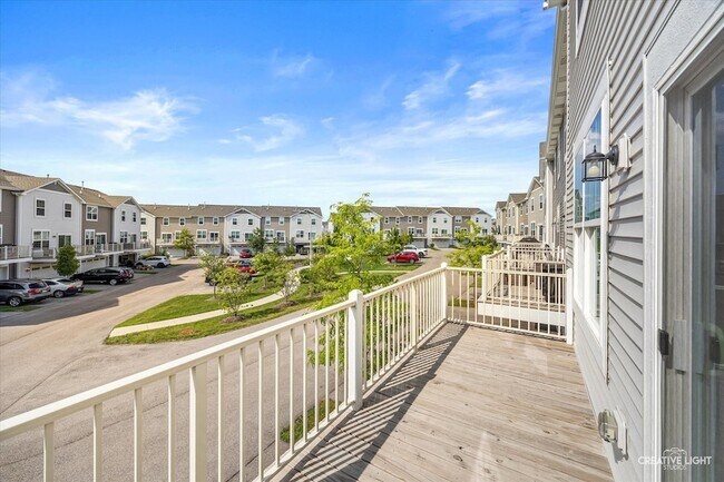 Building Photo - 1097 Moraine Dr