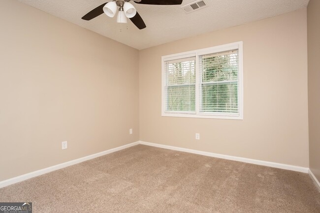Building Photo - 141 Montego Cir