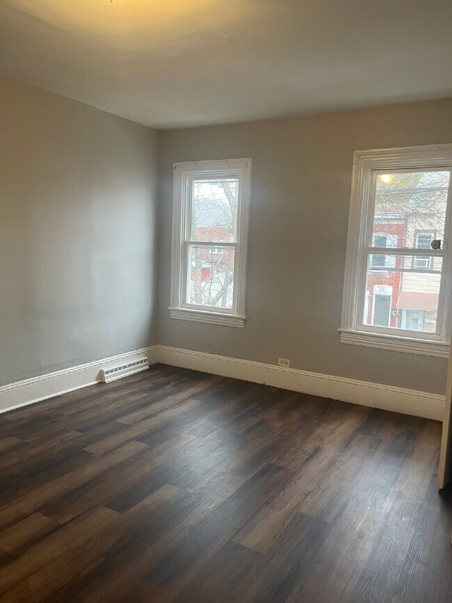 Building Photo - 1210 Anderson St