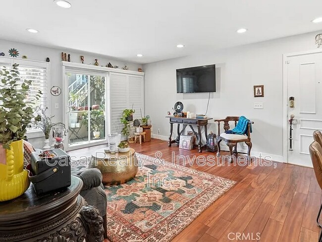Building Photo - 3860 Amberly Dr