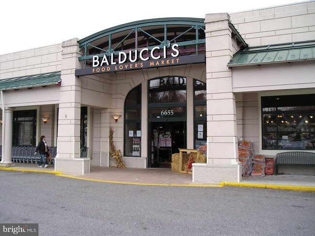 Building Photo - 6810 Weaver Ave