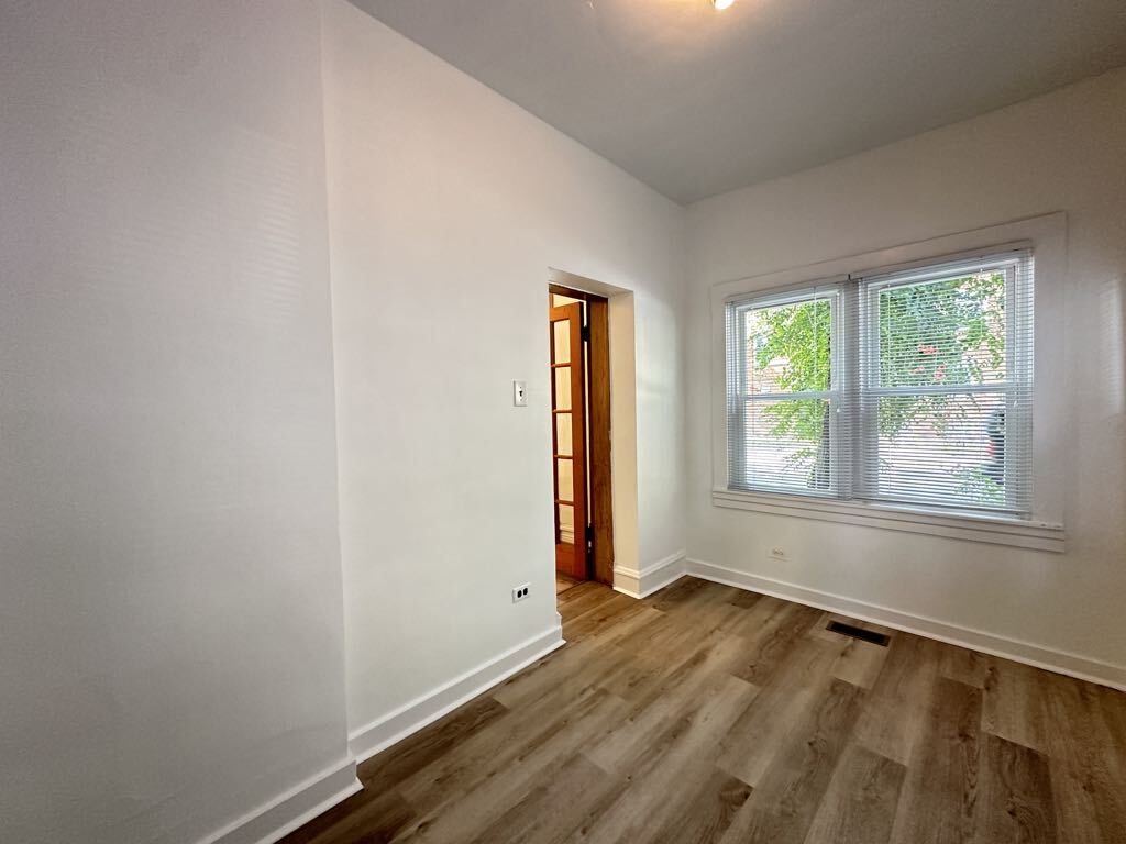 Building Photo - 3532 N Ashland Ave