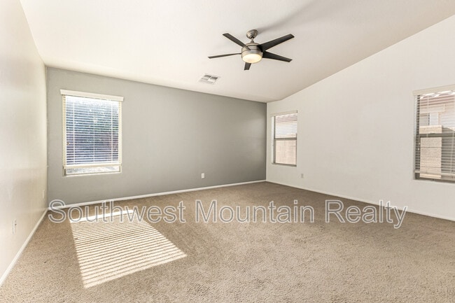 Building Photo - 38426 N Beverly Ave