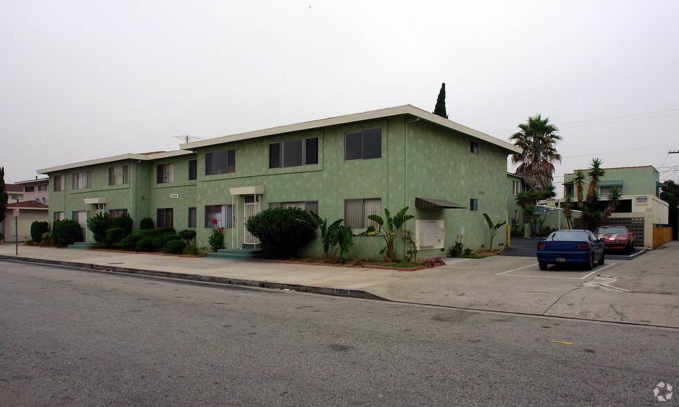 Building Photo - Acacia Apartments