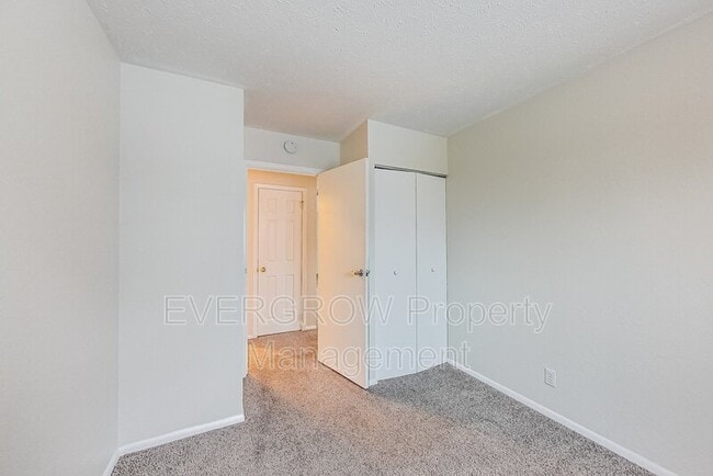 Building Photo - 3626 Ireland Ct