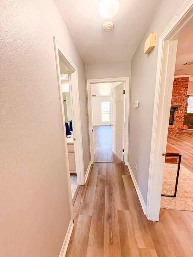 Building Photo - 1221 Walden St