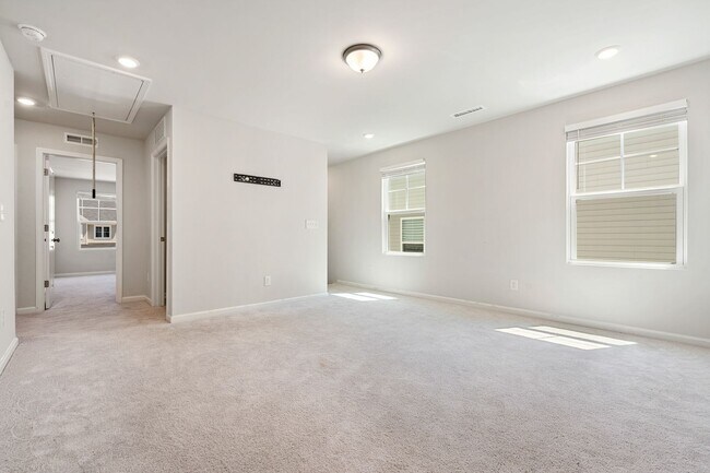 Building Photo - 707 Spoonbill Trl