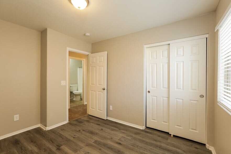 Building Photo - 501 S 112th Dr