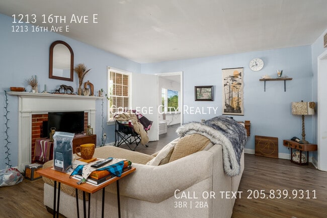 Building Photo - 1213 16th Ave E