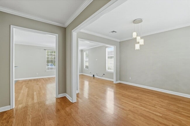 Building Photo - 3253 Stanhope Dr